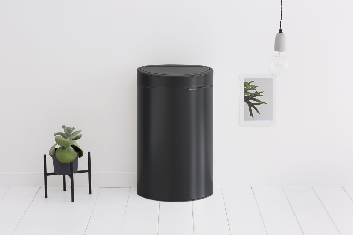 touch_bin_new_40l_-_matt_black_-_8710755114946_brabantia_96dpi_1181x787px_e_nr-13341 brabantia vianainox balde touch bin n 40 lts preto mate brabantia