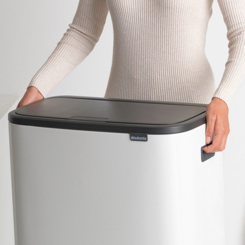 bo_touch_bin_60l_-_white_-_8710755223006_brabantia_300dpi_2456x2456px_6_nr-14478-brabantia-vianainox-1024x1024 BALDE TOUCH BO BRABANTIA VINAINOX